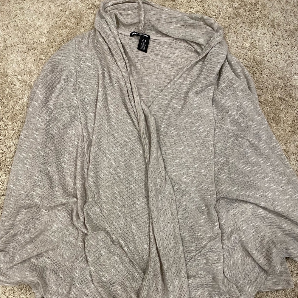 DKNY WRAP.  NWOT